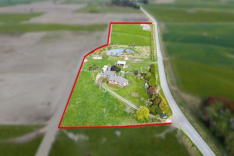 Photo of property in 229 Waihao Back Road, Waimate, 7979