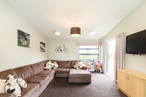 Photo of property in 5/454 Stoney Creek Road, Kelvin Grove, Palmerston North, 4470