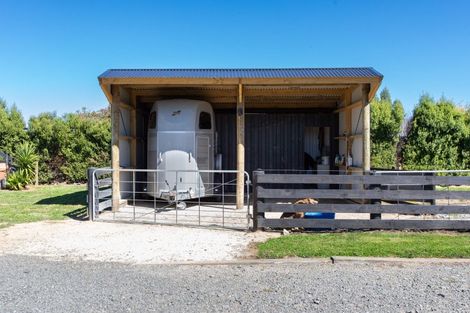 Photo of property in 11 Adelaide Road, Dannevirke, 4978