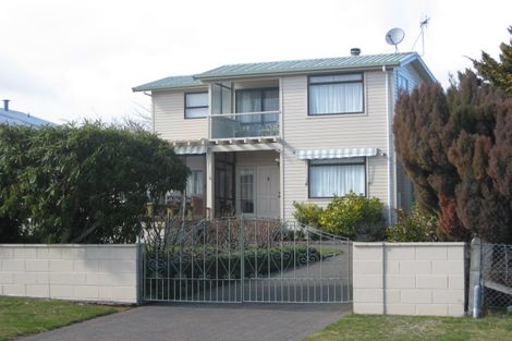 Photo of property in 82 Wharewaka Road, Wharewaka, Taupo, 3330