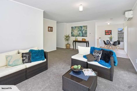 Photo of property in 8 Colt Place, Randwick Park, Auckland, 2105