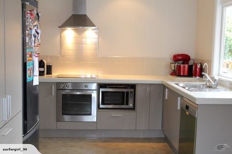 Photo of property in 21 Mexted Terrace, Tawa, Wellington, 5028