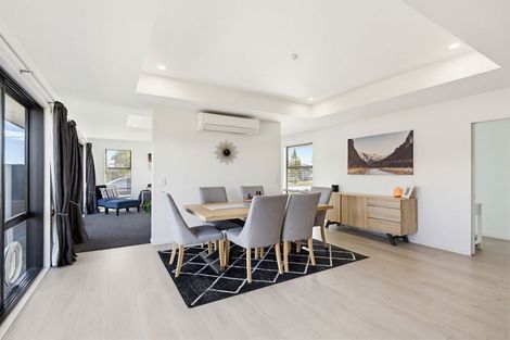 Photo of property in 10 Shillingford Boulevard, Rolleston, 7615