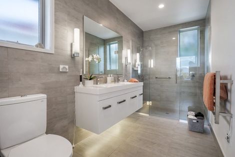 Photo of property in 39 Welsh Road, Winton, 9720