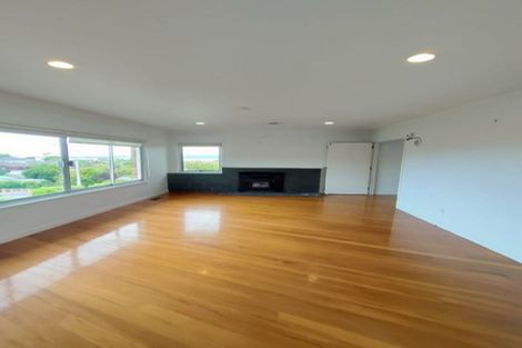 Photo of property in 34 Glenfern Road, Mellons Bay, Auckland, 2014