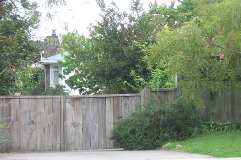 Photo of property in 18 Harbour View Road, Omokoroa, 3114