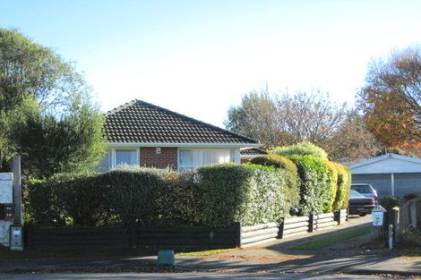 Photo of property in 22 Camelia Place, Islington, Christchurch, 8042