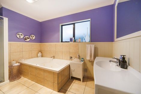 Photo of property in 10 Green Road, Awahuri, Palmerston North, 4479