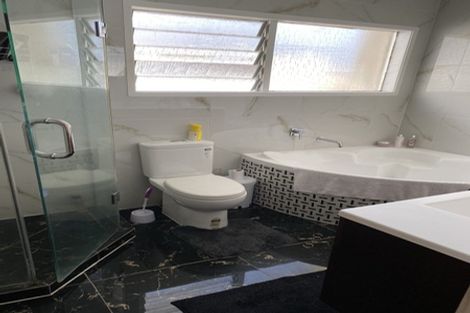 Photo of property in 20 Grenada Avenue, Forrest Hill, Auckland, 0620