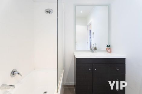 Photo of property in 8 Gow Street, Newlands, Wellington, 6037