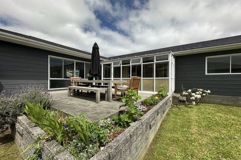 Photo of property in 41a Huanui Street, Ranui, Porirua, 5024