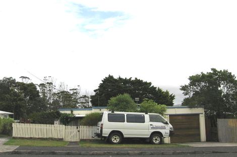 Photo of property in 1/55 Awaroa Road, Sunnyvale, Auckland, 0612