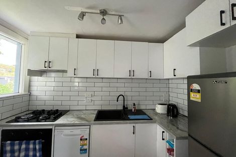 Photo of property in 40 Findlay Street, Tawa, Wellington, 5028