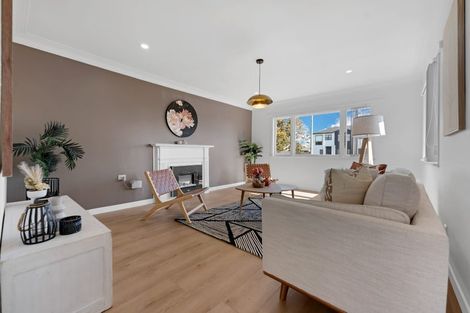 Photo of property in 9 Bunnythorpe Road, Papakura, 2110