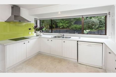 Photo of property in 53 Mirrabooka Avenue, Botany Downs, Auckland, 2010