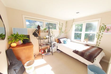 Photo of property in 10 Kororo Street, Northcote, Auckland, 0627