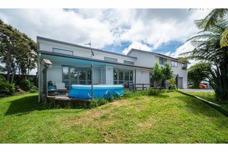 Photo of property in 131 Colwill Road, Massey, Auckland, 0614
