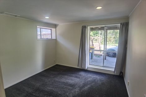 Photo of property in 15 Walnut Lane, Browns Bay, Auckland, 0630