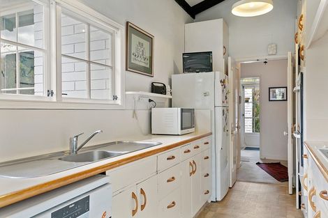 Photo of property in 60 Harvey Street, Waipahihi, Taupo, 3330