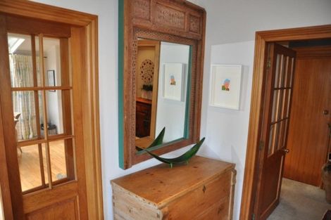 Photo of property in 124 Cheviot Road, Lowry Bay, Lower Hutt, 5013