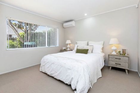 Photo of property in 1/71 Frank Nobilo Drive, Golflands, Auckland, 2013