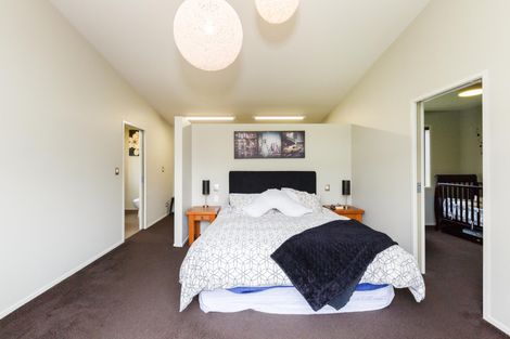 Photo of property in 5/454 Stoney Creek Road, Kelvin Grove, Palmerston North, 4470
