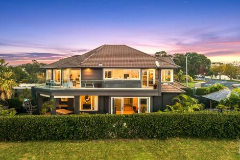 Photo of property in 1/25 Seymour Road, Mellons Bay, Auckland, 2014