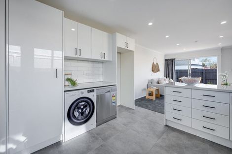 Photo of property in 2/56 Ward Street, Trentham, Upper Hutt, 5018