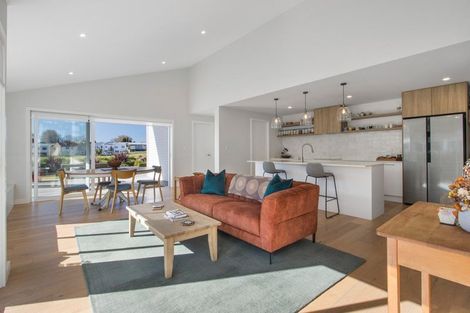 Photo of property in 5 Vesey Drive, Katikati, 3129