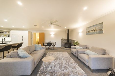 Photo of property in 294 Polson Hill Drive, Aokautere, Palmerston North, 4471