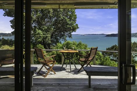 Photo of property in 200 Te Wahapu Road, Russell, 0272