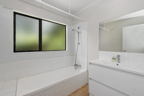 Photo of property in 128a Masters Avenue, Silverdale, Hamilton, 3216