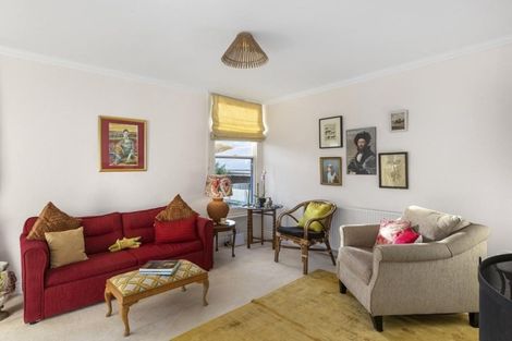 Photo of property in 35 Brownville Crescent, Maori Hill, Dunedin, 9010