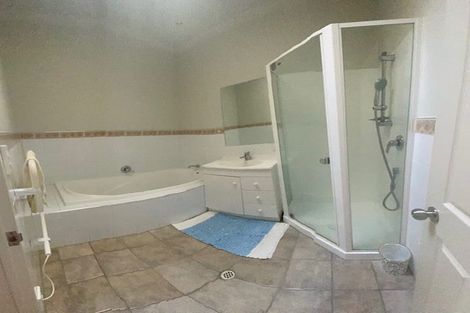 Photo of property in 7 Gillett Place, Botany Downs, Auckland, 2014