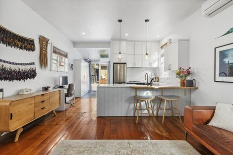 Photo of property in 63 Herald Street, Berhampore, Wellington, 6023