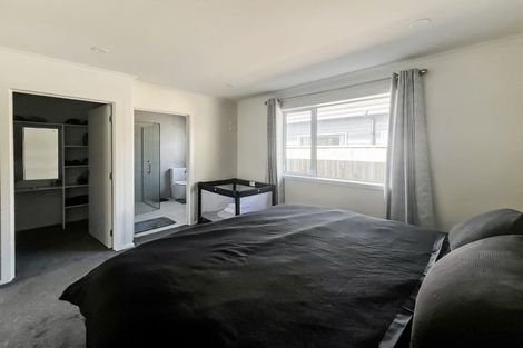 Photo of property in 4 Ivy Lane, Kelvin Grove, Palmerston North, 4414