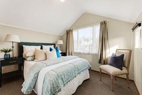 Photo of property in 13 Horotutu Road, Greenlane, Auckland, 1061