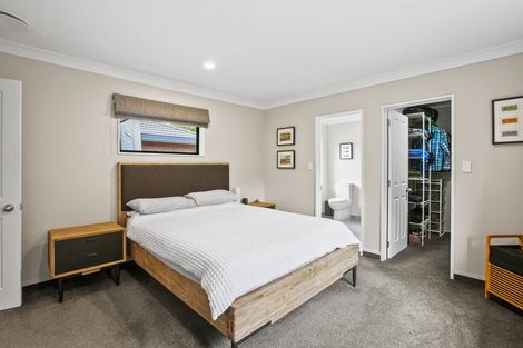 Photo of property in 20 Ashmore Drive, Frankleigh Park, New Plymouth, 4310