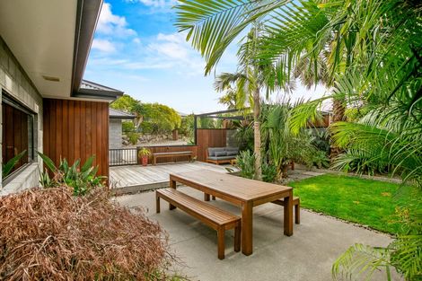 Photo of property in 7c Pipitea Place, Whalers Gate, New Plymouth, 4310