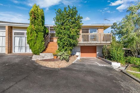 Photo of property in 2/13 Ashdown Place, Pahurehure, Papakura, 2113