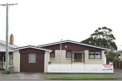 Photo of property in 2/19 Karamu Street, Strandon, New Plymouth, 4312