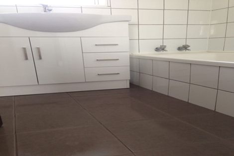 Photo of property in 42 Acacia Street, Kelvin Grove, Palmerston North, 4414