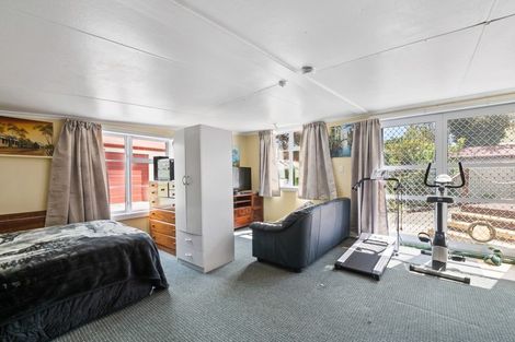 Photo of property in 27 Devon Street, Picton, 7220