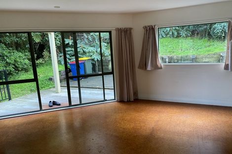 Photo of property in 17 Barker Rise, Northcross, Auckland, 0632