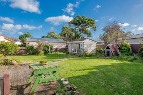 Photo of property in 5 Old Coach Road South, Otaki Beach, Otaki, 5512