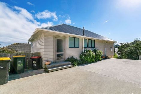 Photo of property in 14 Downes Street, Titahi Bay, Porirua, 5022