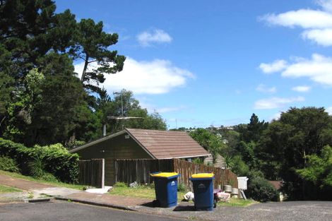 Photo of property in 1/2 Hobby Avenue, Birkdale, Auckland, 0626