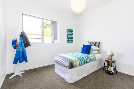 Photo of property in 12 Stewart Crescent, Hokowhitu, Palmerston North, 4410
