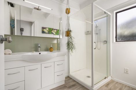 Photo of property in 116b Mckellar Place, Whangamata, 3620