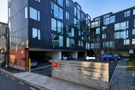 Photo of property in Nouvo Apartments, 3a/21 Rugby Street, Mount Cook, Wellington, 6021
